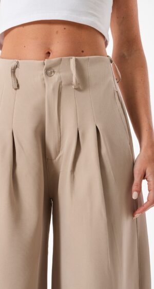 Alternative view of MAXI AVISPA SASTRERO