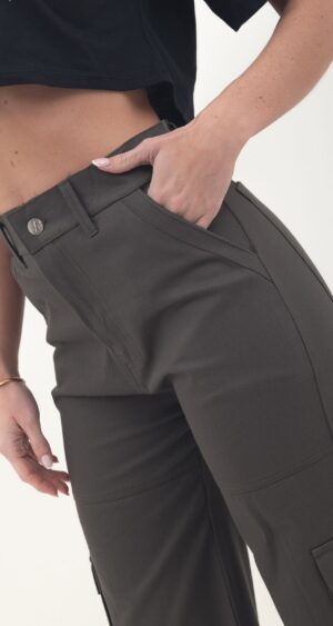 Alternative view of WID LEG DOBLE CARGO GABARDINA