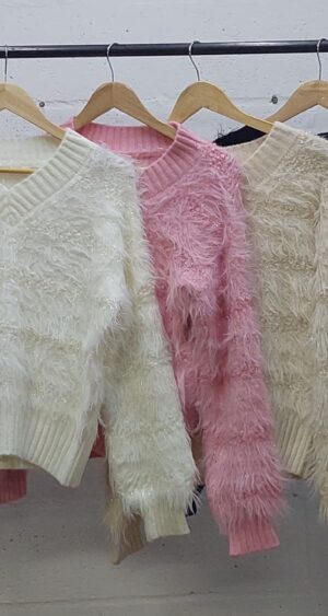 Alternative view of SUETER CON STRASS Y PERLITAS CUELLO V - 06