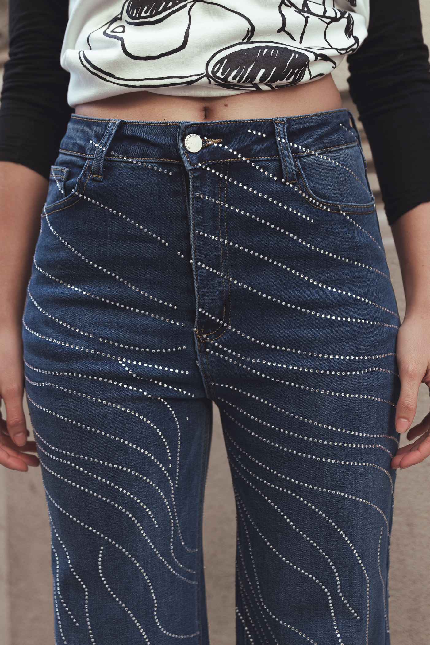 JEAN WID LEG STRASS - A25R20 - Imagen 2